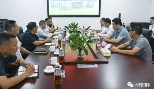 青山控股集团冯绍德副董事长一行来访大明